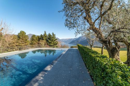 Alex's Luxury Lake View Apt Pool And Tennis — 4-Star Luxury Hotel in Como, Italy