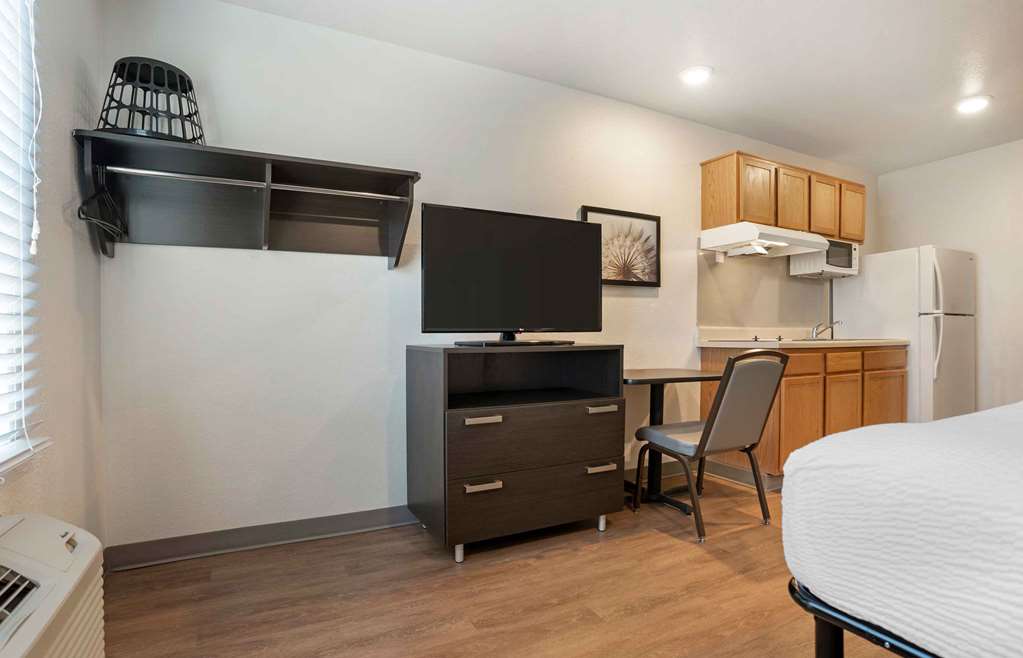 Extended Stay America Select Suites Panama City Callaway - photo 8