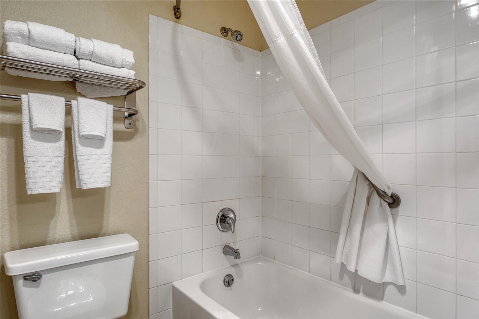 Best Western Alderwood - photo 42