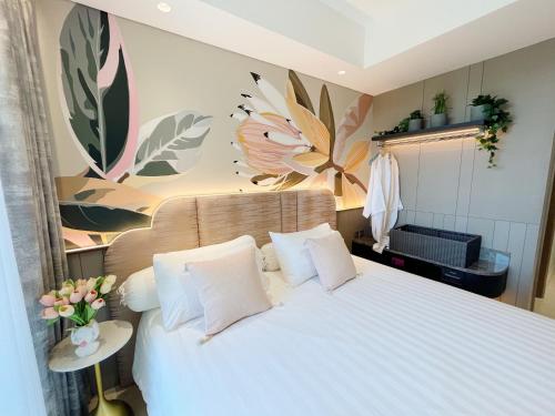 Gold Coast Sea View Apartments by Rentrooms — 4-Star Luxury Hotel in Jakarta, Indonesia