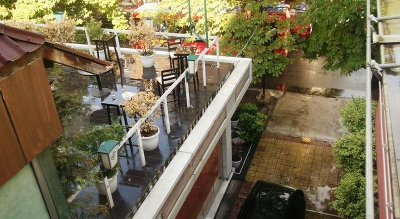 Ejna - carbon neutral hotel in Tirana