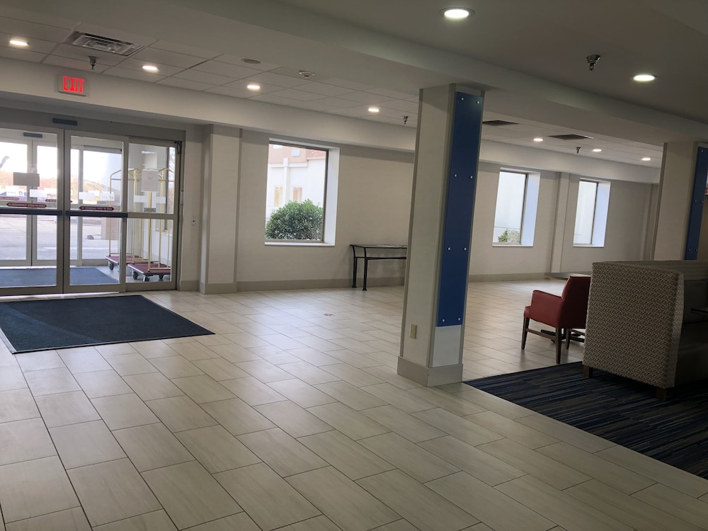 Holiday Inn Express Hotel & Suites Pittsburgh West Mifflin by IHG - photo 30
