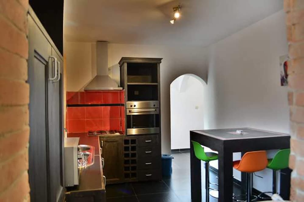 Le Totem - carbon neutral hotel in Unknown City