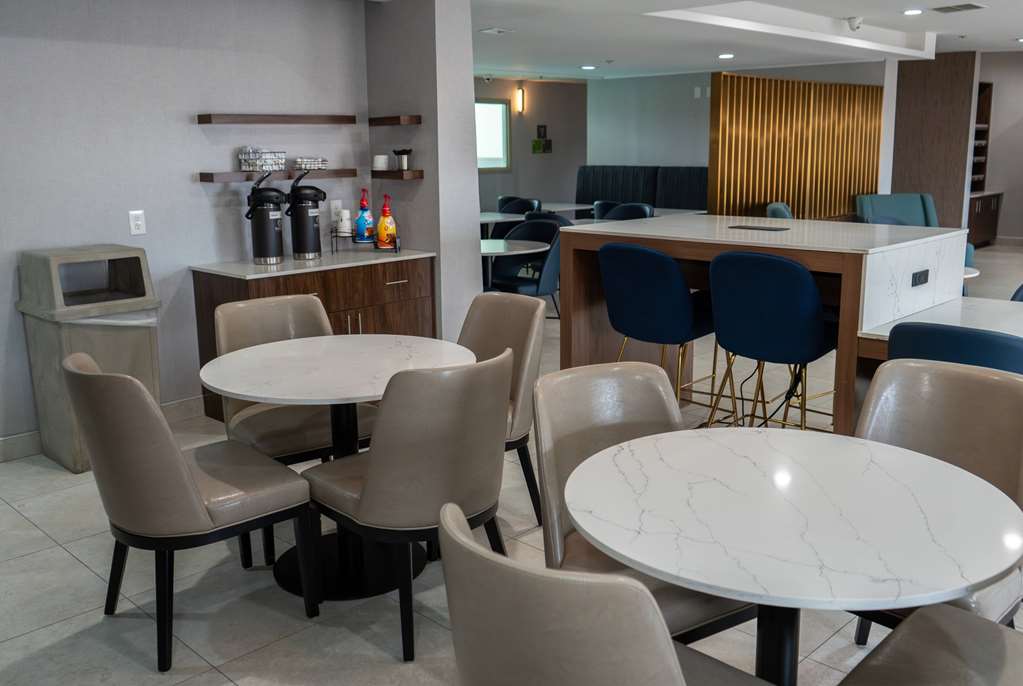 La Quinta Inn & Suites by Wyndham Dallas Mesquite - photo 12