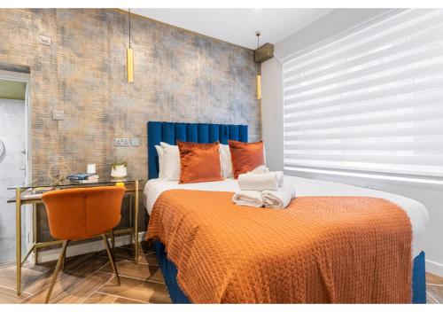 Adventure Awaits: Central London Studio — 4-Star Luxury Hotel in London, United Kingdom