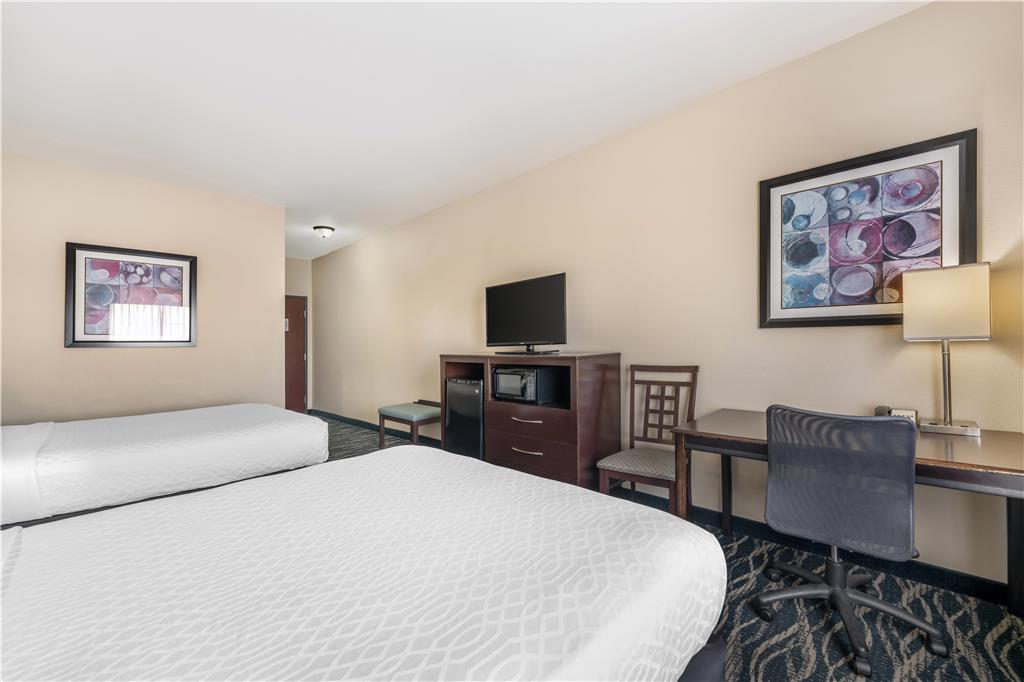 Best Western Plus Eastgate Inn & Suites - photo 25