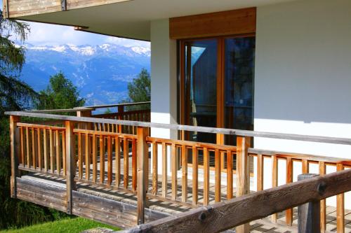 Ski Paradise SP 012 MOUNTAIN apartment 8 pers — 5-Star Luxury Hotel in Conthey, Switzerland