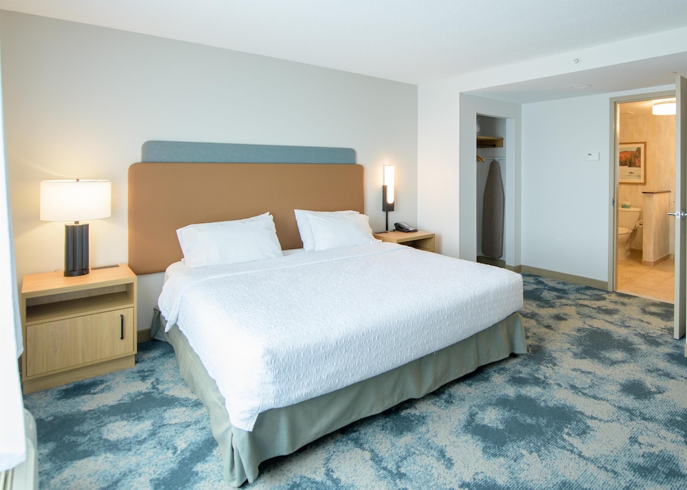 Hampton Inn Presque Isle Maine - photo 20