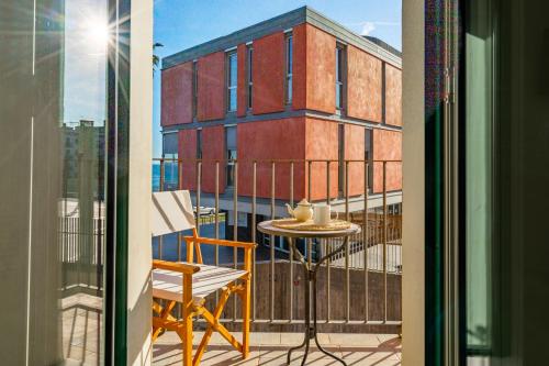 Kronos on the Beach suite 1 — 4-Star Luxury Hotel in Barcelona, Spain