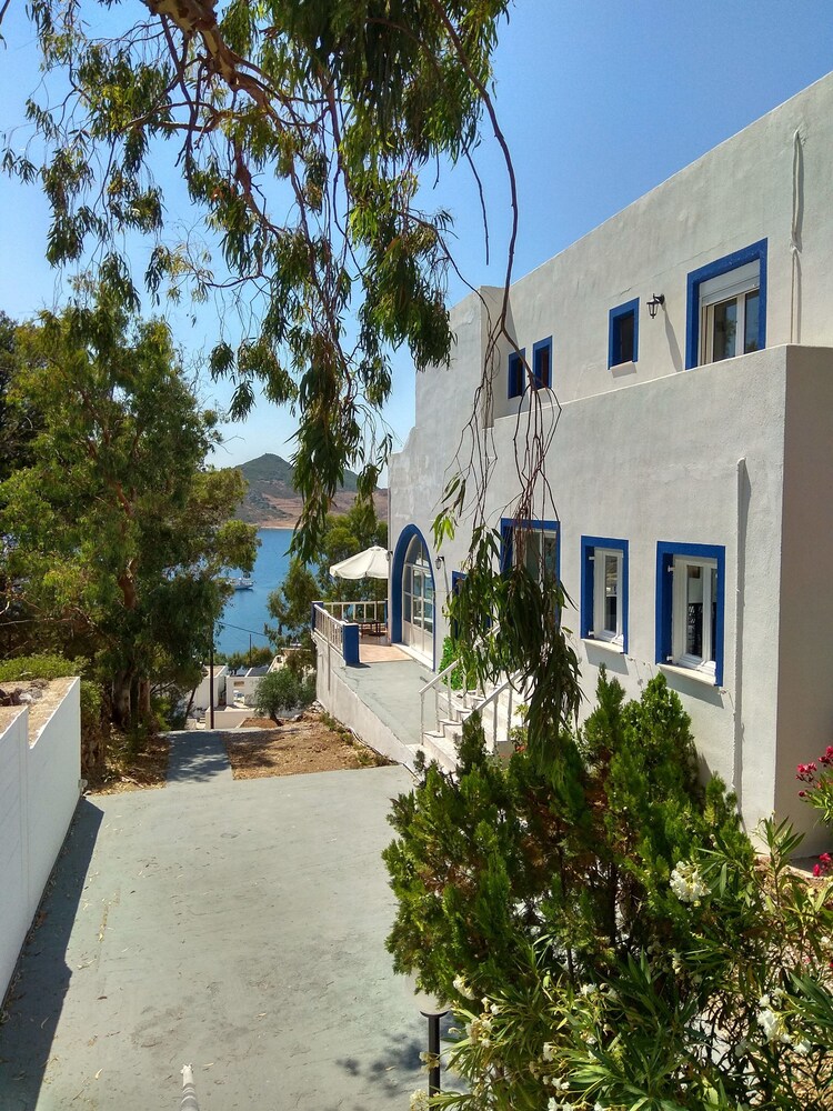 Athina - carbon neutral hotel in Patmos