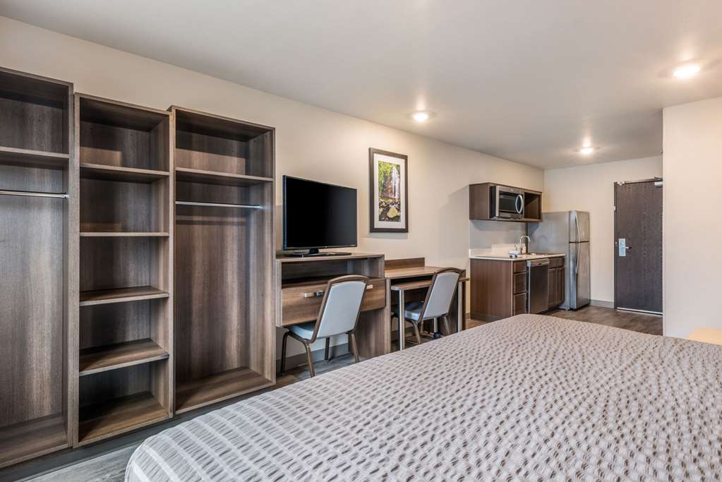 WoodSpring Suites Linden - photo 15