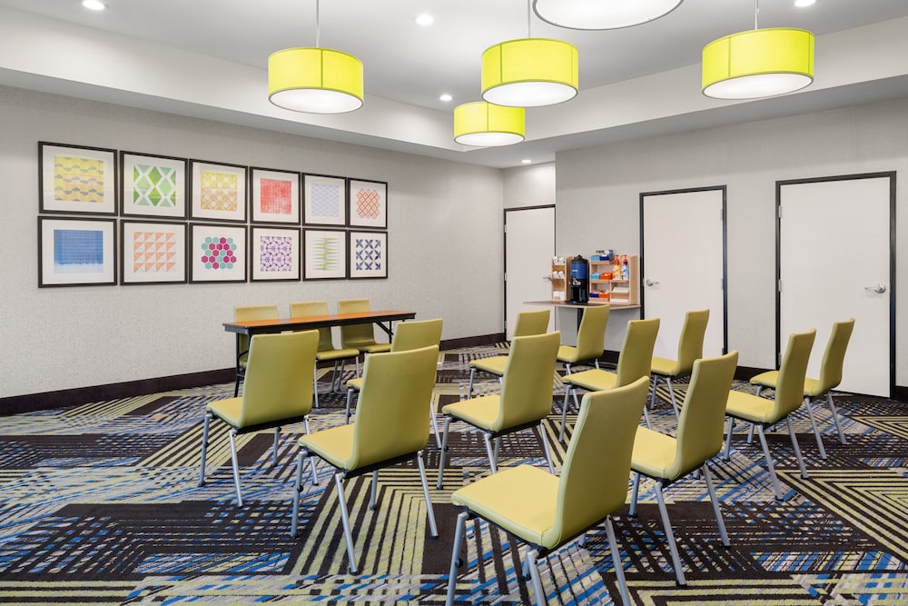 Holiday Inn Express Hotel & Suites Graham by IHG - photo 32