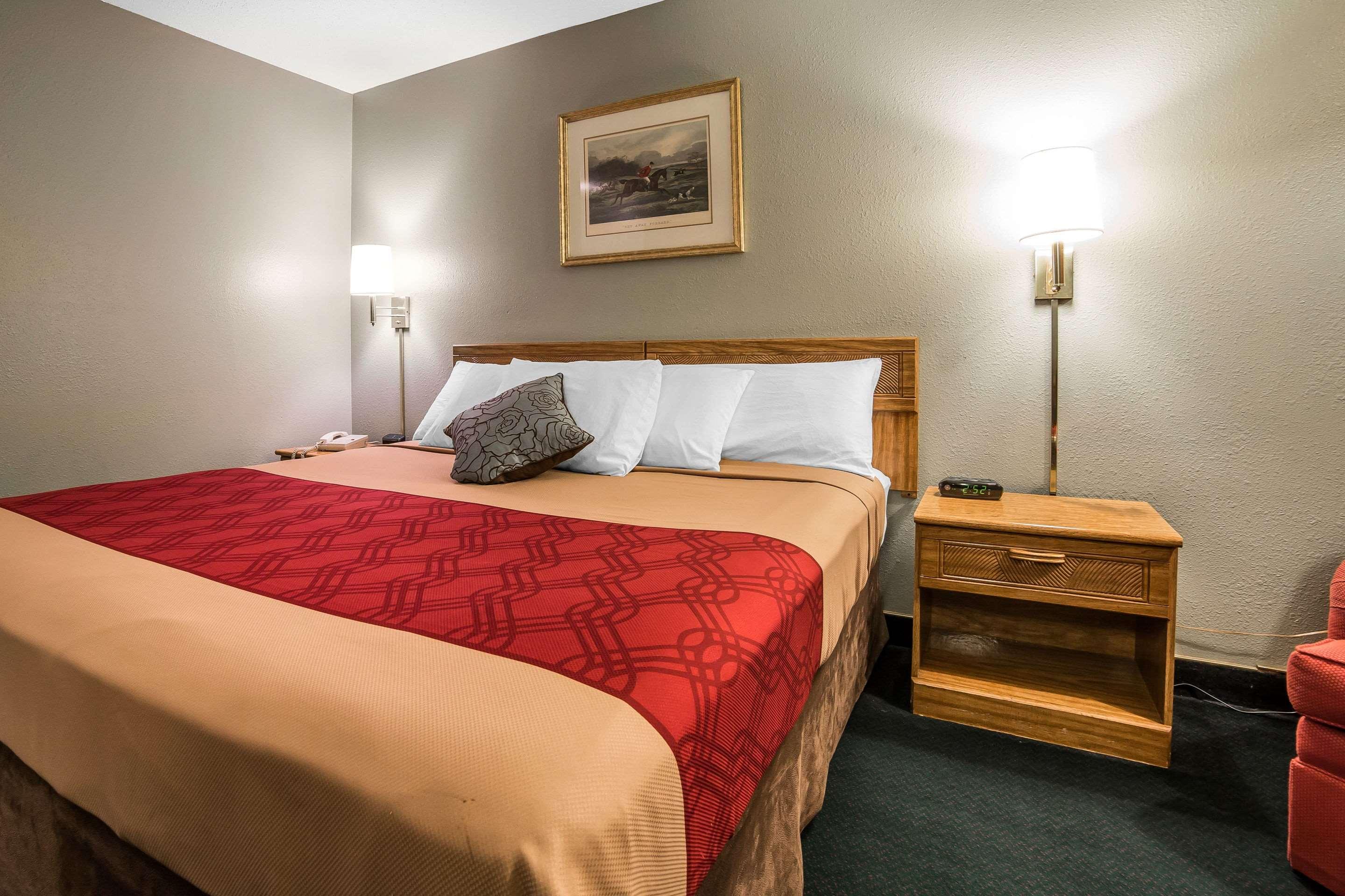 Econo Lodge Laramie WY - photo 13