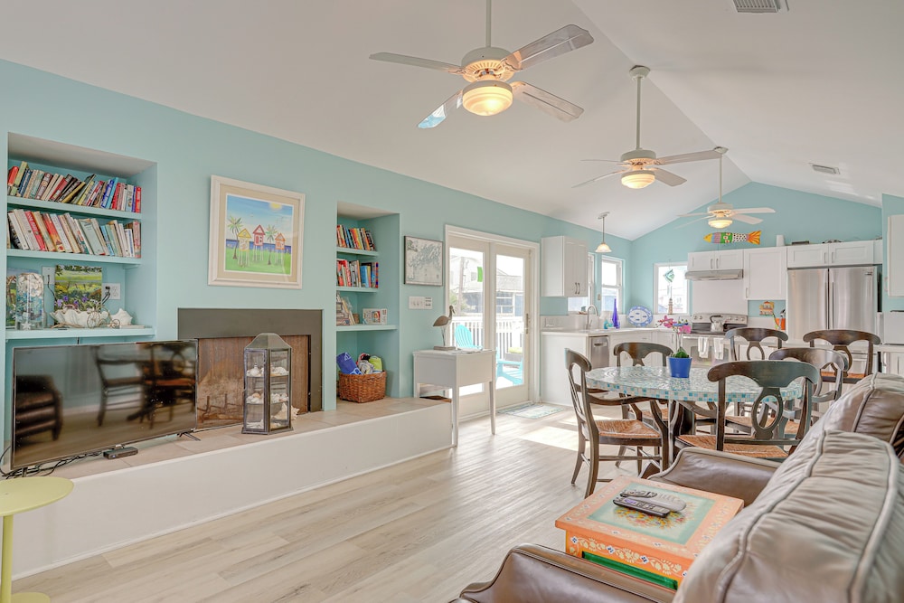 Galveston Vacation Rental Steps to the Beach - photo 3