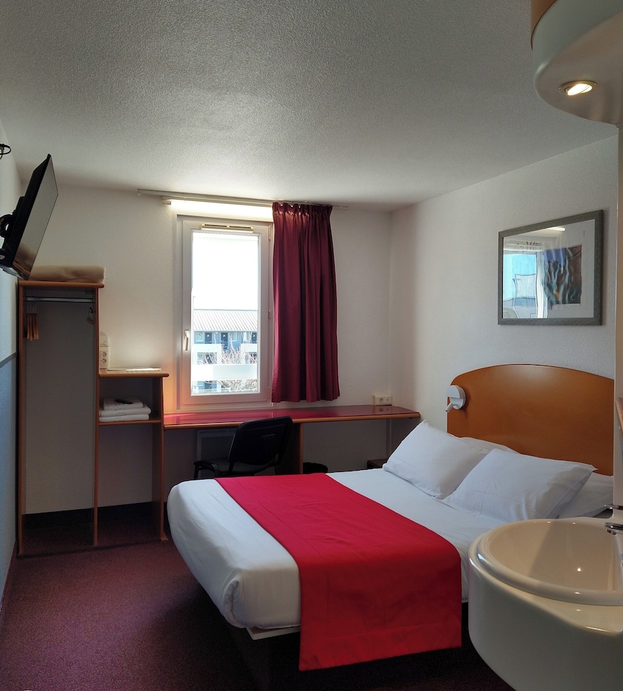 Quick Palace Le Mans Nord St Saturnin — hotel in Saint-Saturnin-Les-Avignon