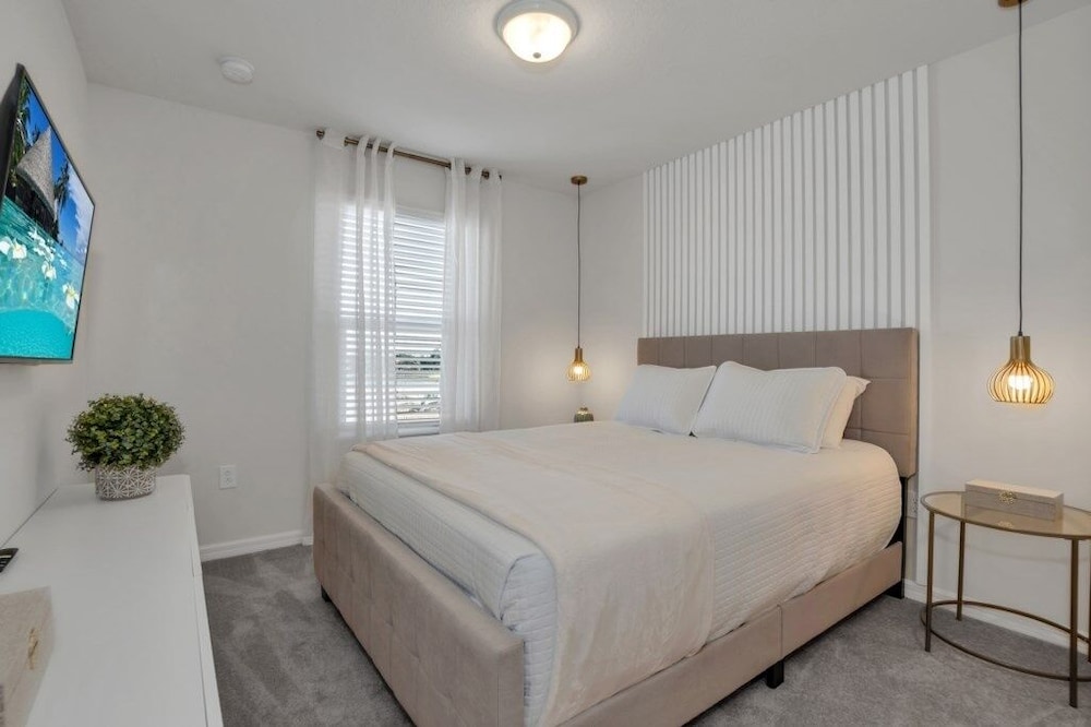 Brand New Home In Top Rated Resort Solterra 5 Bedroom Townhouse by Redawning - photo 7