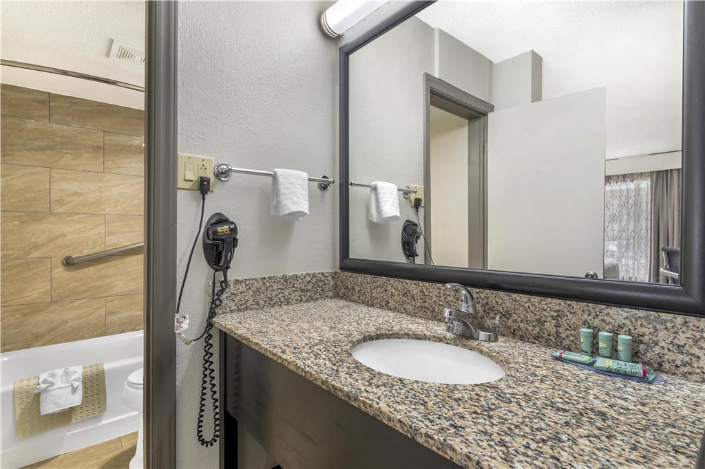 Best Western Asheville Blue Ridge Parkway - photo 21