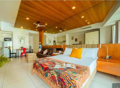 Cozi Makati Executive Studio balcony — 4-Star Luxury Hotel in Manila, Philippines