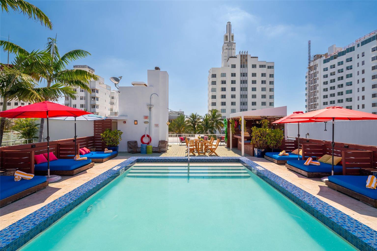 Catalina Hotel & Beach Club - photo 4