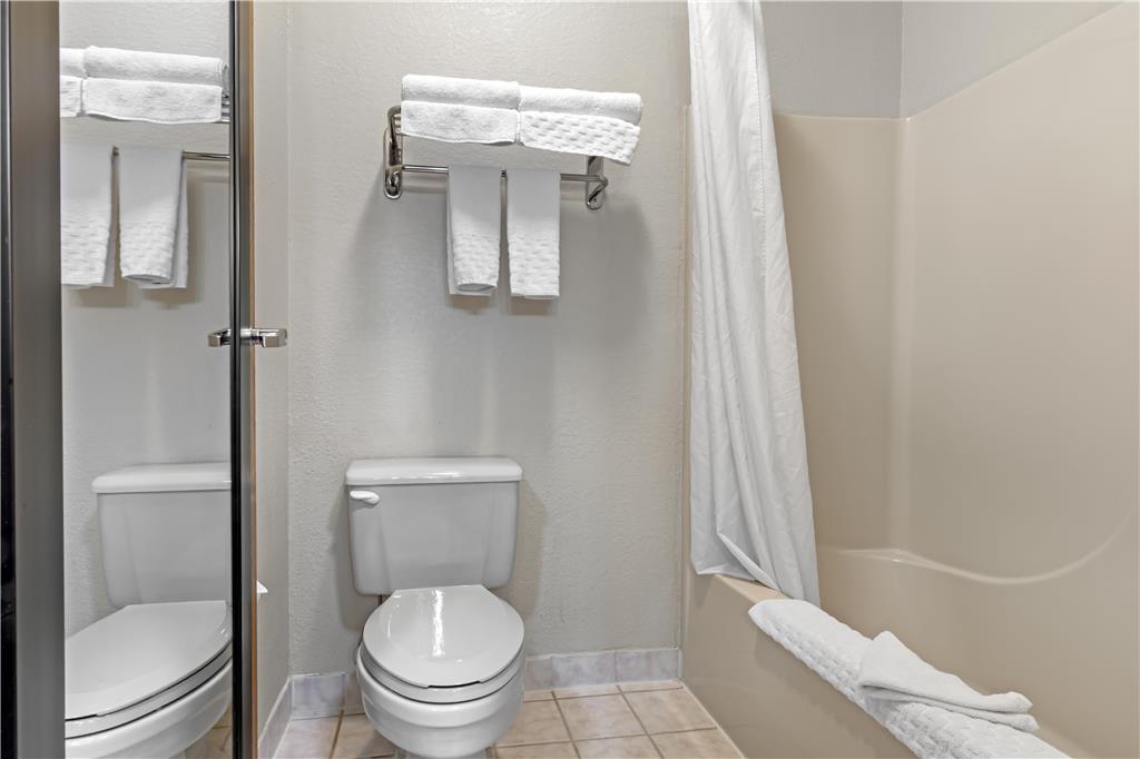 Best Western Teal Lake Inn - photo 36