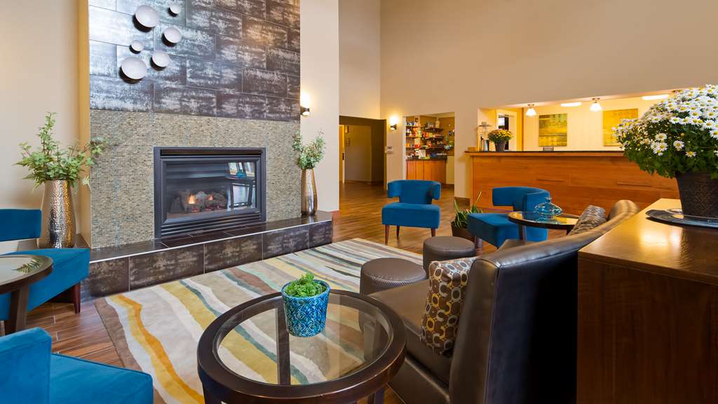 Best Western Plus Menomonie Inn & Suites - photo 3
