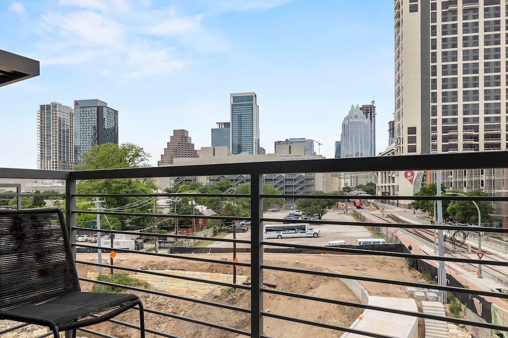 Placemakr Downtown Austin - photo 176