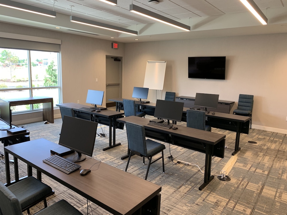 Four Points by Sheraton Albany - photo 39