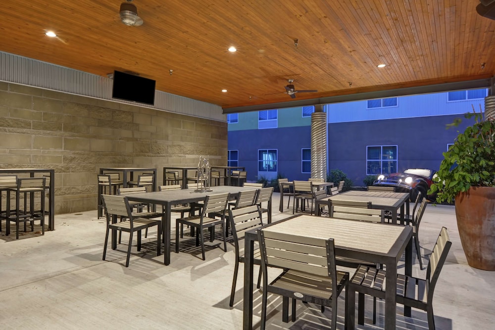 Homewood Suites by Hilton TechRidge Parmer @ I 35 - photo 43