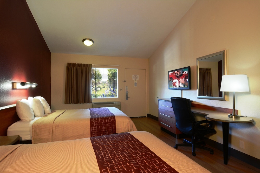Red Roof Inn San Dimas Fairplex - photo 12