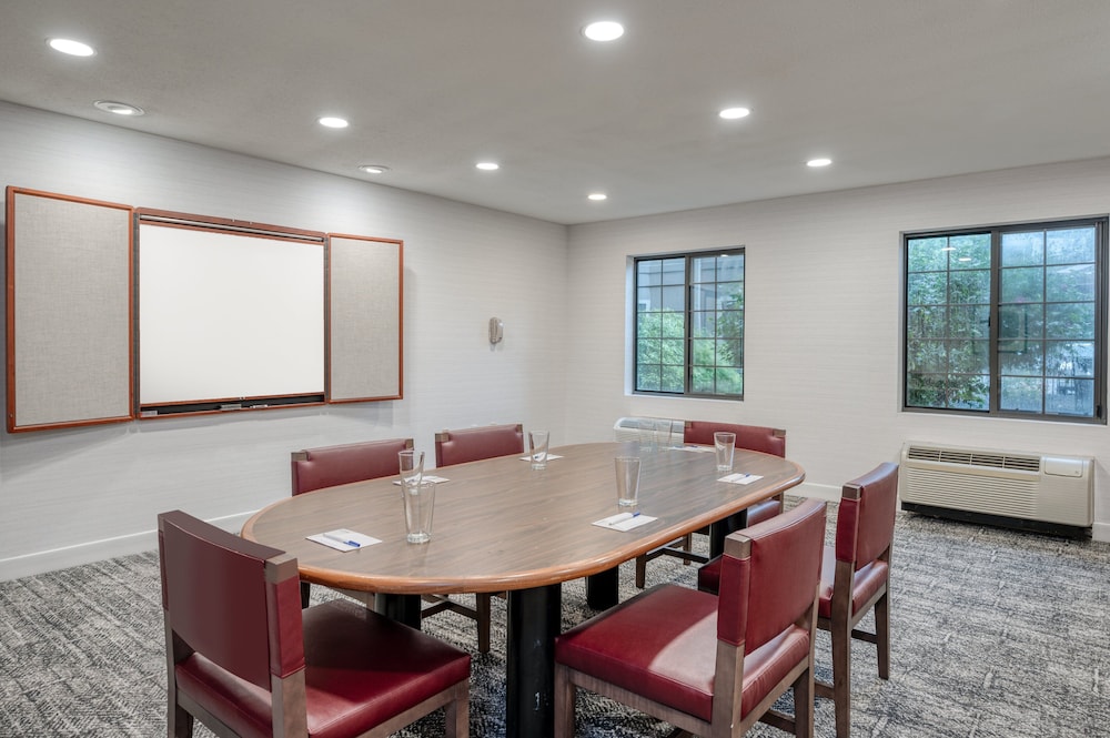 Staybridge Suites Allentown Bethlehem Airport by IHG - photo 73