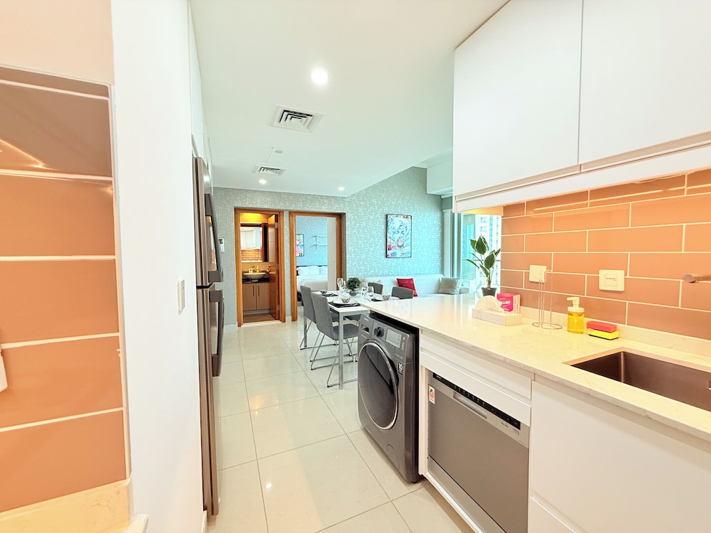 Continental Apartments by CEG Group — 4-Star Luxury Hotel in Dubai, United Arab Emirates