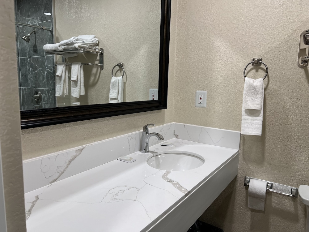 Mauna Loa Motel - photo 15