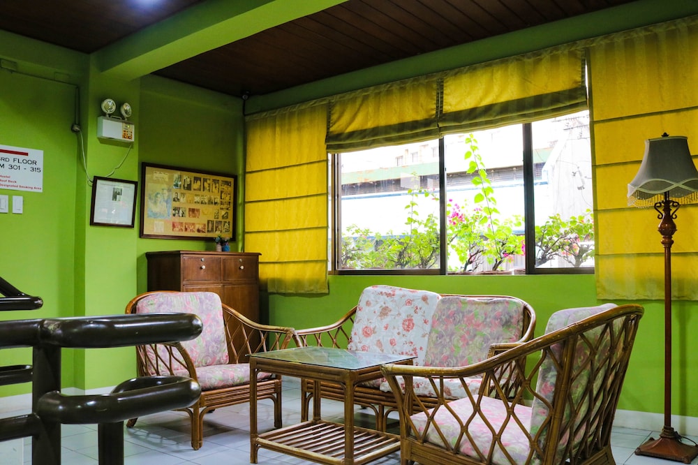 RedDoorz @ Junquera Extension Cebu