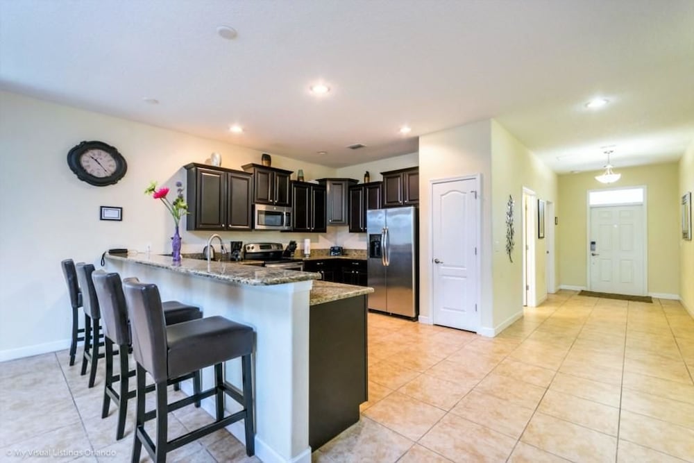 Amazing Champions Gate 9 Bedrom 5 Bath - photo 7