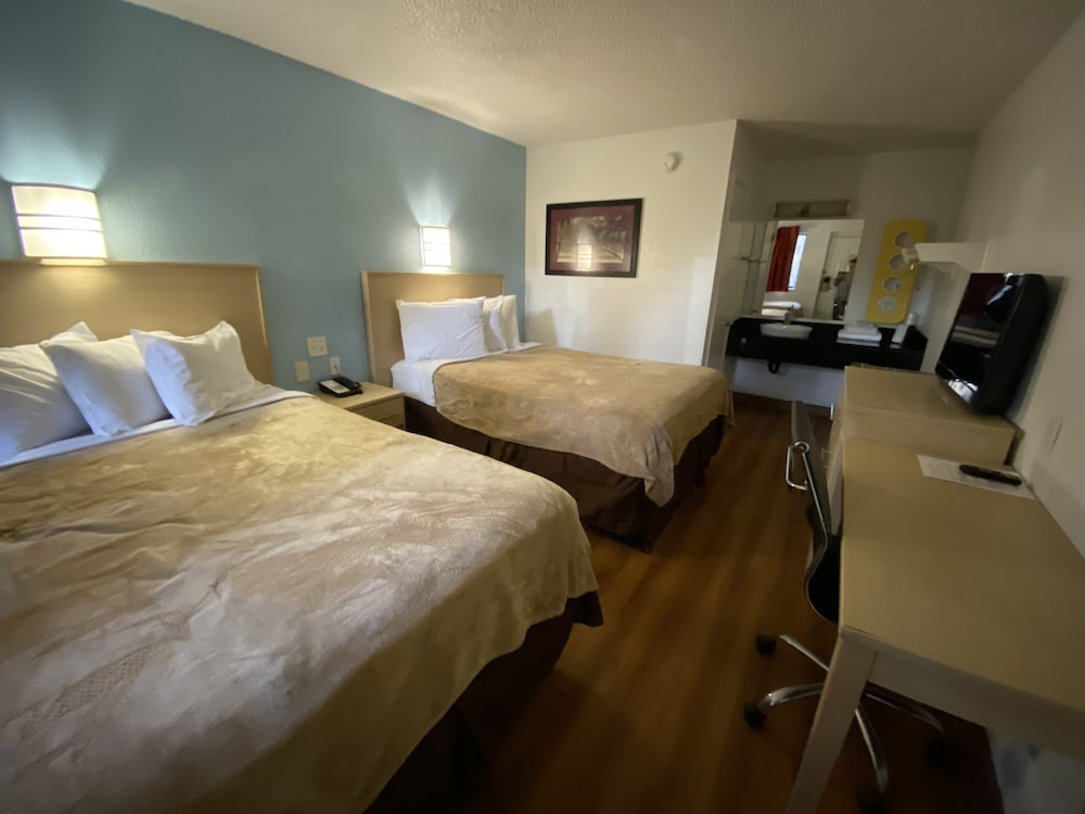Loyalty Inn Tallahassee - photo 11