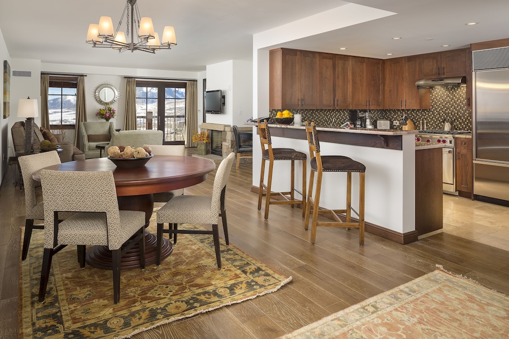 Madeline Hotel & Residences Auberge Collection - photo 17