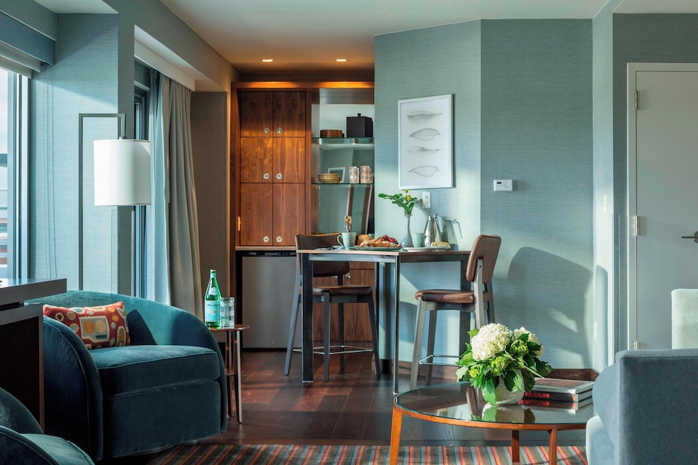 Courtyard Marriott Burlington Harbor - photo 21