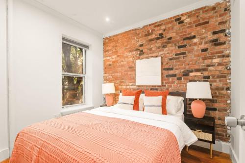 East Village Escape with 3BD 2BA near Tompkins Square Park - photo 20