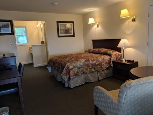 Rangeley Saddleback Inn - photo 8