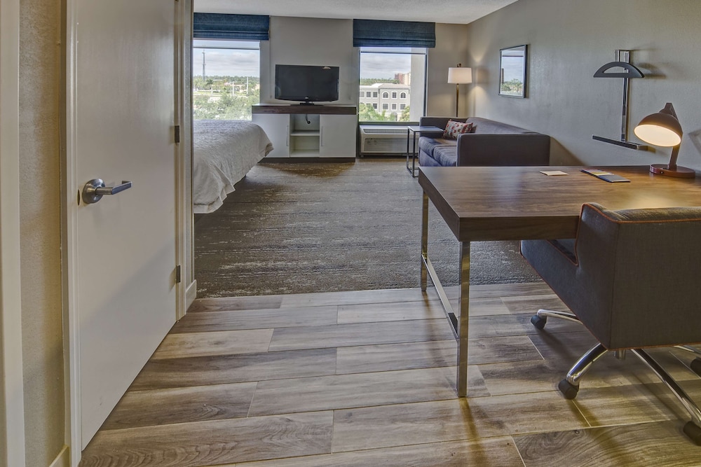 Hampton Inn & Suites Fort Myers Estero FGCU - photo 12