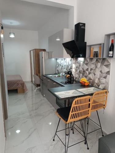 Heraklion Central Appartment MaZa2 — 4-Star Luxury Hotel in Nea Alikarnassos, Greece
