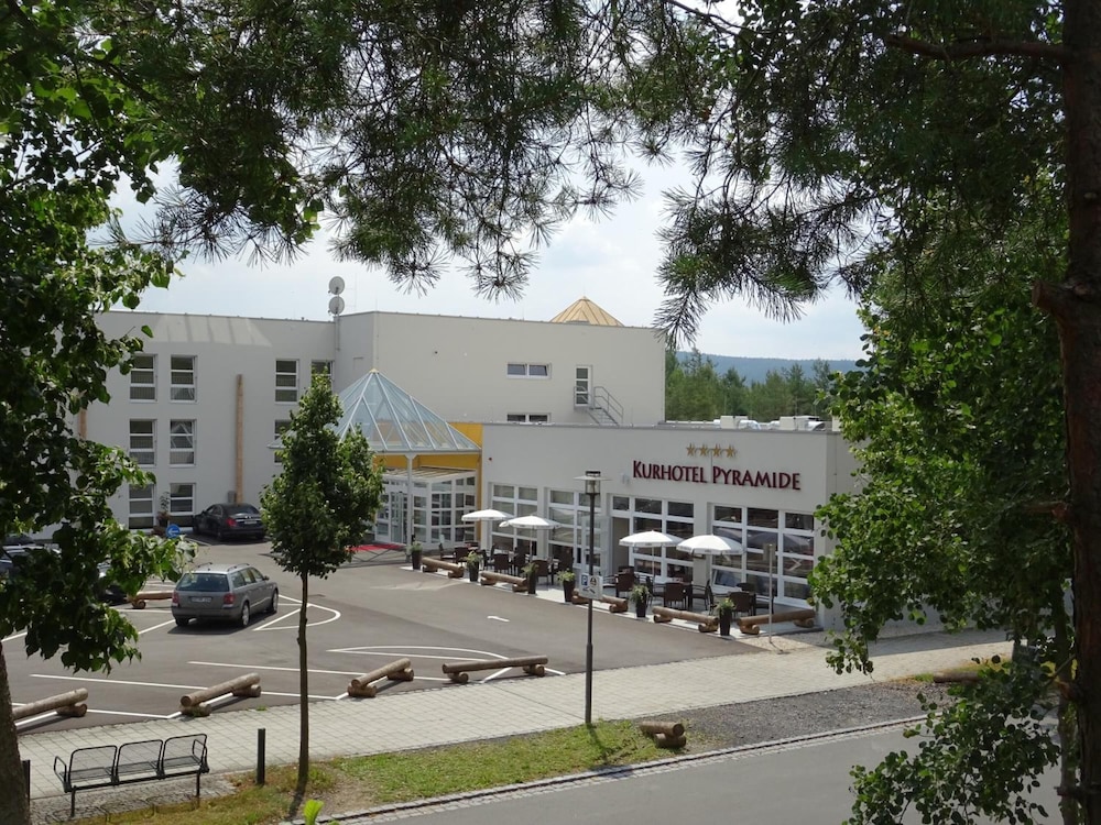 Kurhotel Pyramide Sibyllenbad in Neualbenreuth, Germany