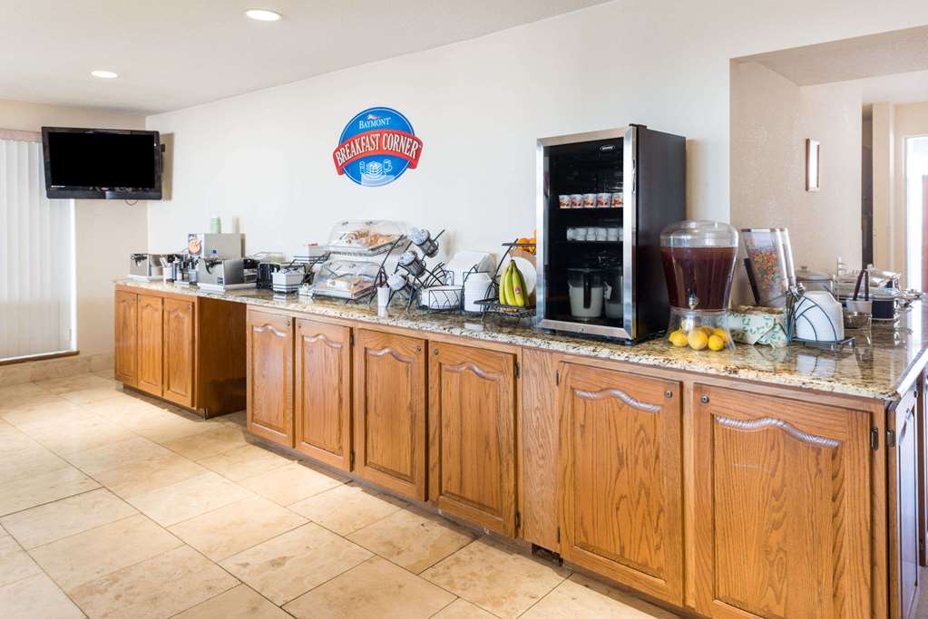 Baymont by Wyndham Osage Beach - photo 16