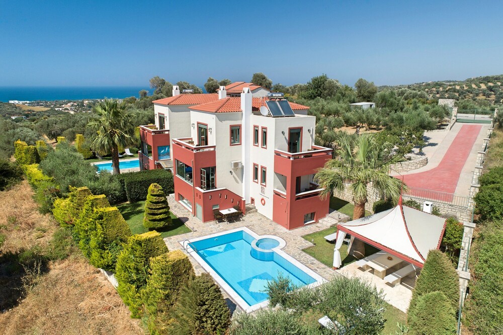 Alkyonides Villas — 4-Star Luxury Hotel in Rethymno, Greece
