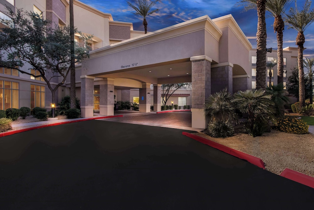 Hampton Inn & Suites Phoenix Gilbert - photo 73