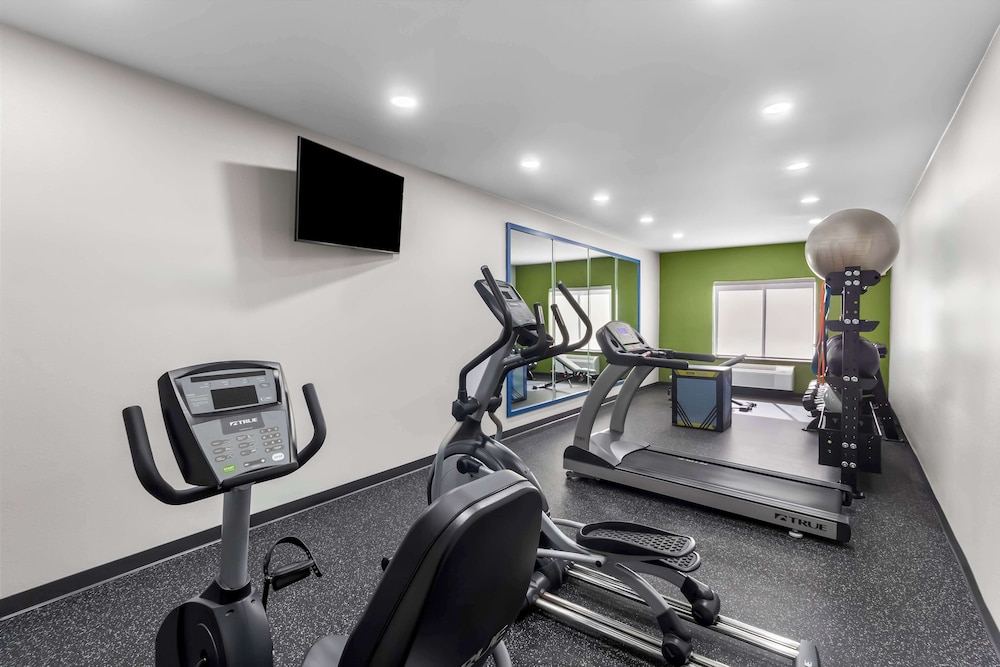 Spark by Hilton Pearland - photo 26