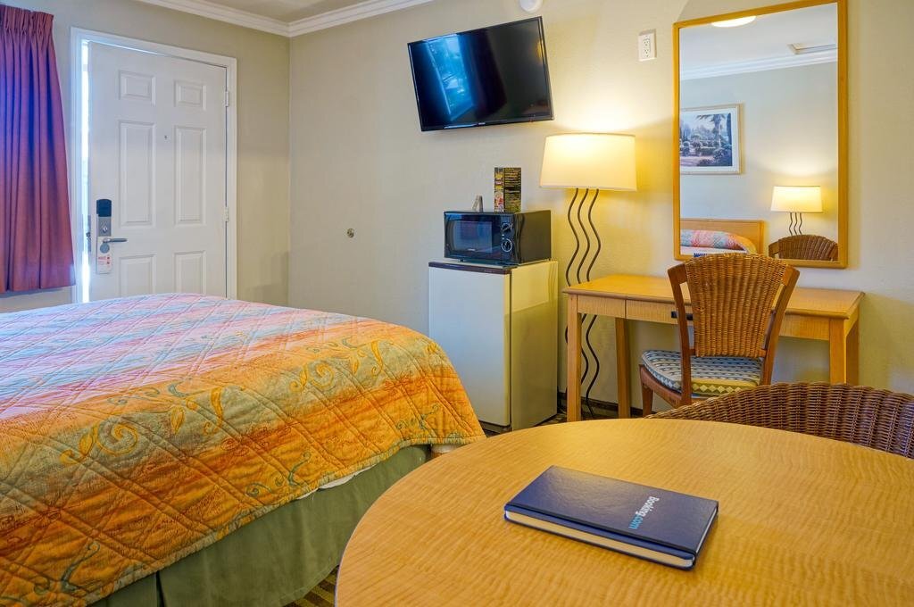 Harbor Motel - photo 21