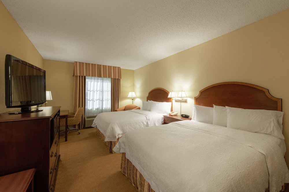 Hampton Inn & Suites Vicksburg - photo 30