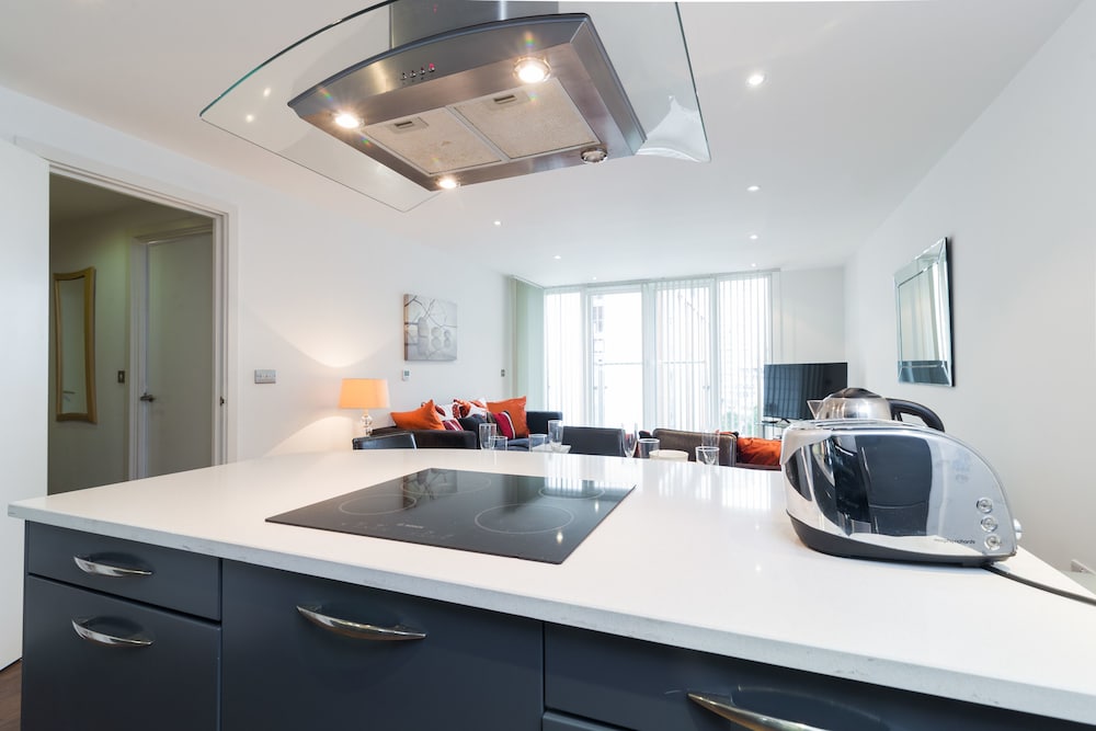 Austin David Apt Trendy apt near ExCeL — 4-Star Luxury Hotel in London, United Kingdom