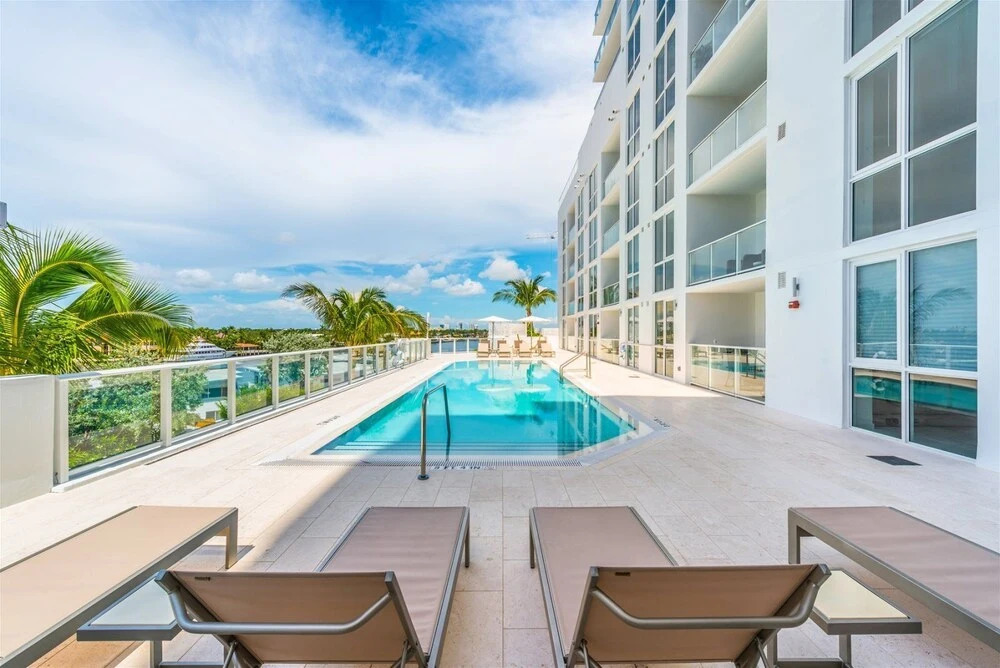 Top Fort Lauderdale Condo 9th Floor Private and Sanitized Hotel Amenities Free Parking for Stays Over 27 Days 400 ft From the Beach. Hosted by Super Host - photo 10